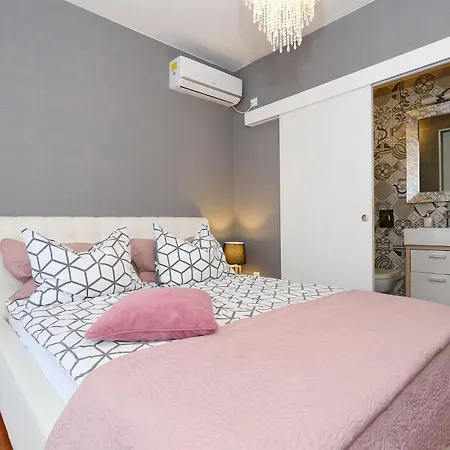 Apartment Mediteranea 1 *