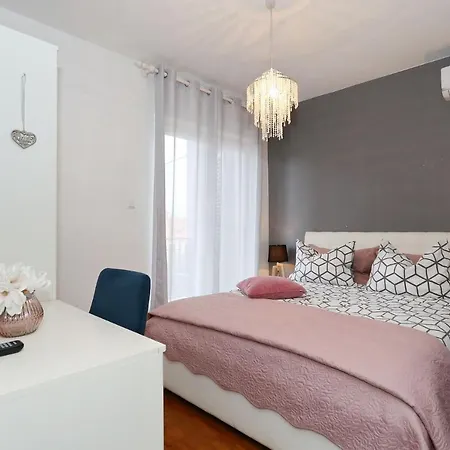 Apartament Mediteranea 1 *