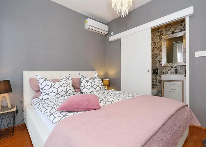 Daire Mediteranea 1 *